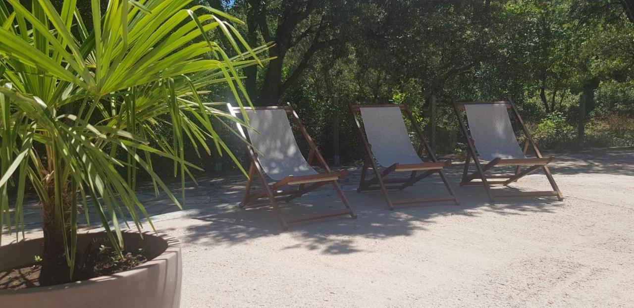 Mas De Coulet Bed & Breakfast Brissac Exterior photo