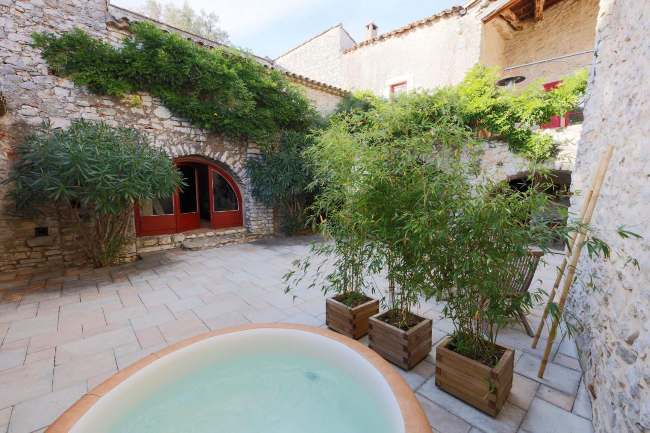 Mas De Coulet Bed & Breakfast Brissac Exterior photo