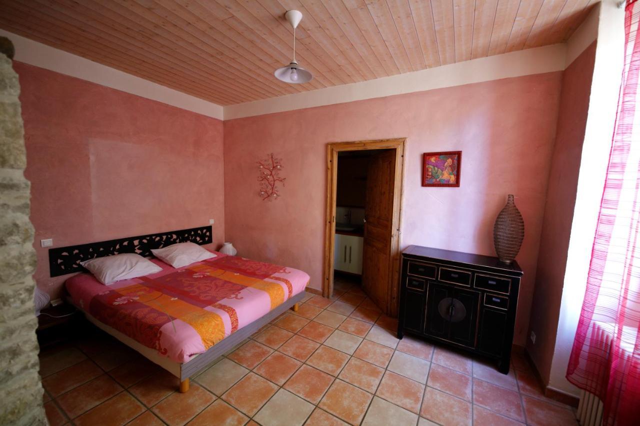 Mas De Coulet Bed & Breakfast Brissac Exterior photo