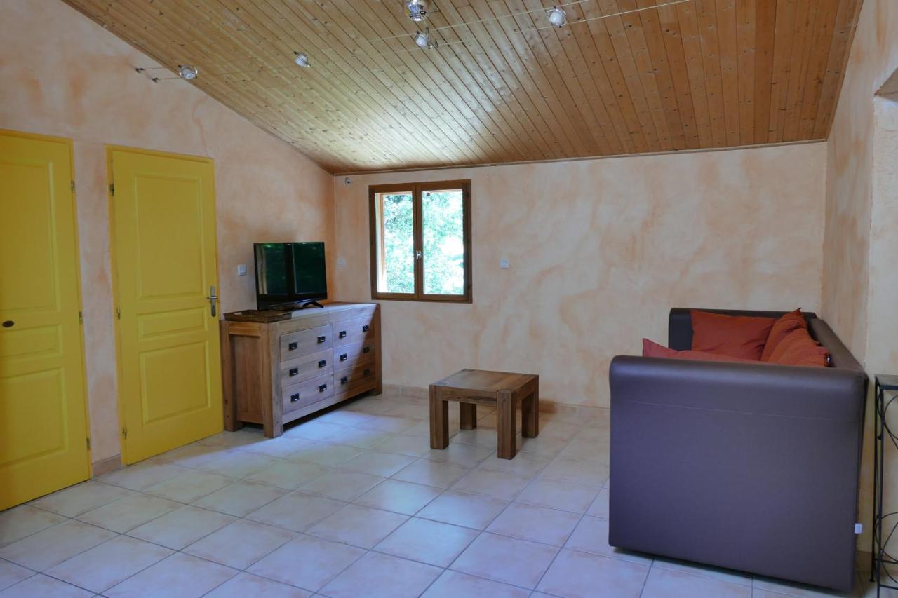 Mas De Coulet Bed & Breakfast Brissac Exterior photo